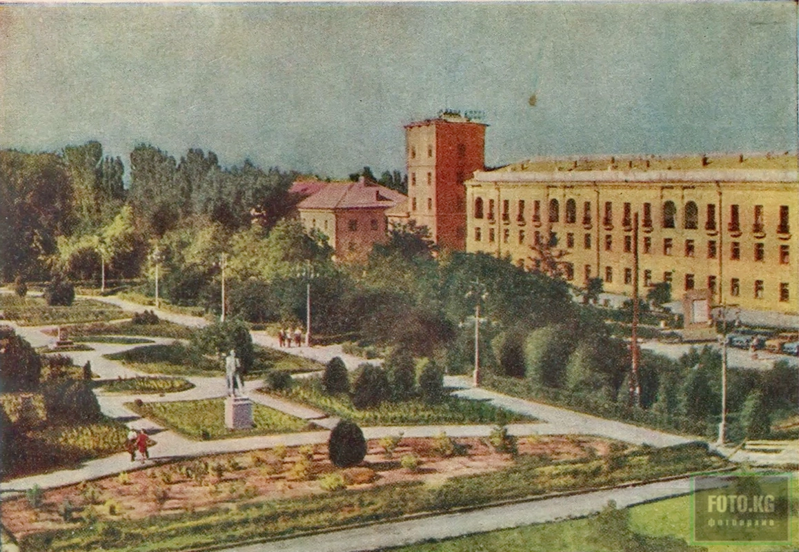 Фрунзе. Гостиница "Тянь-Шань" (Ала-Тоо).