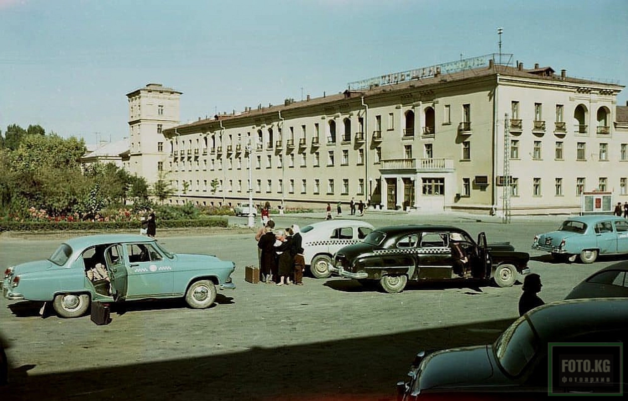 Фрунзе. Гостиница Тянь-Шань(Ала-Тоо)
